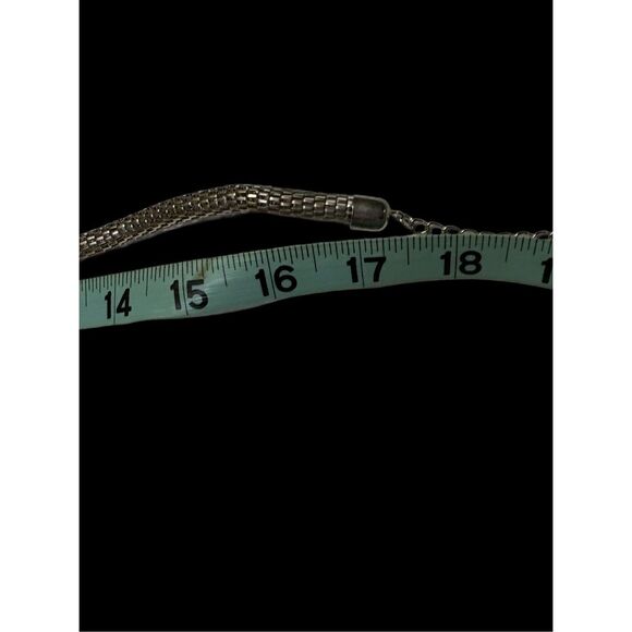 Vintage silver lightweight chunky necklace and earrings set - Picture 4 of 7